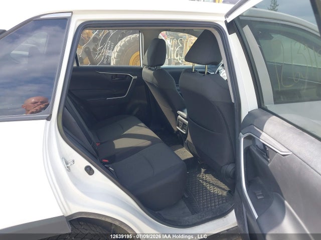Toyota RAV4 LE 2022 2T3B1RFV8NC272345 Image 8