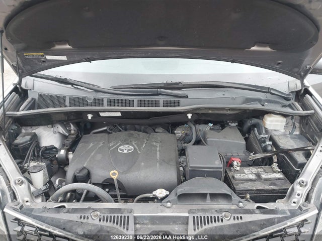 2019 Toyota Sienna Se/se Premium მანქანა იყიდება აუქციონზე, vin: 5TDEZ3DC9KS211490, აუქციონის ნომერი: 12639230