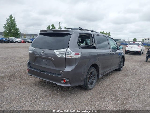 2019 Toyota Sienna Se/se Premium მანქანა იყიდება აუქციონზე, vin: 5TDEZ3DC9KS211490, აუქციონის ნომერი: 12639230