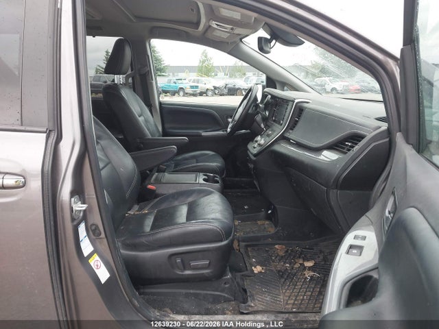 2019 Toyota Sienna Se/se Premium მანქანა იყიდება აუქციონზე, vin: 5TDEZ3DC9KS211490, აუქციონის ნომერი: 12639230