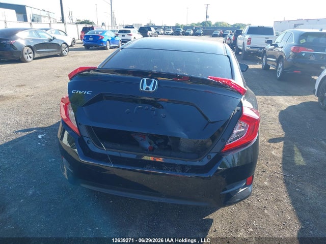 Honda Civic 2018 2HGFC2F57JH028358 Image 16