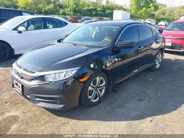 Honda Civic 2018 2HGFC2F57JH028358 Image 2