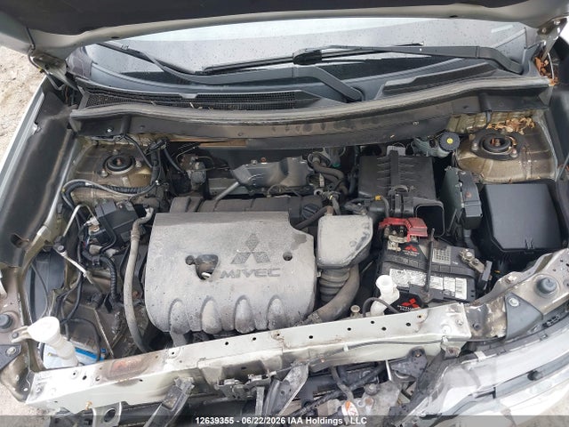 12639355 :رقم المزاد ، JA4AZ2A30JZ603309 vin ، 2018 Mitsubishi Outlander Es مزاد بيع