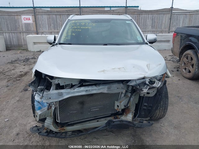 12639355 :رقم المزاد ، JA4AZ2A30JZ603309 vin ، 2018 Mitsubishi Outlander Es مزاد بيع