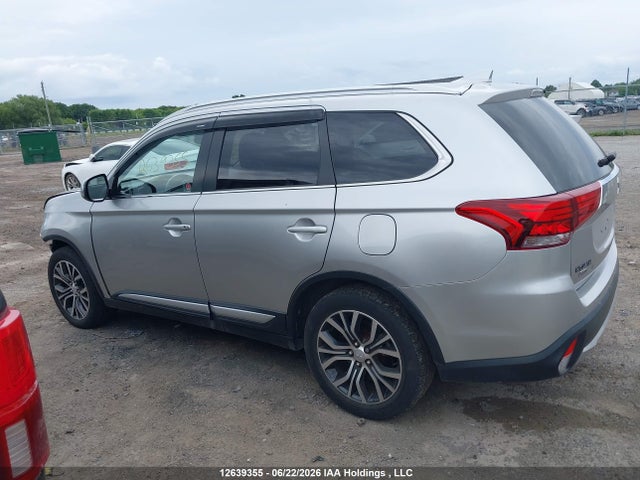 12639355 :رقم المزاد ، JA4AZ2A30JZ603309 vin ، 2018 Mitsubishi Outlander Es مزاد بيع