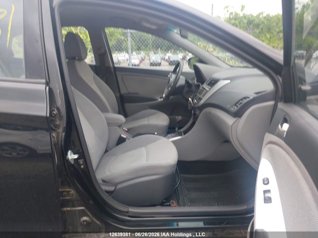 12639381 :رقم المزاد ، KMHCT4AE7CU118870 vin ، 2012 Hyundai Accent Gl مزاد بيع