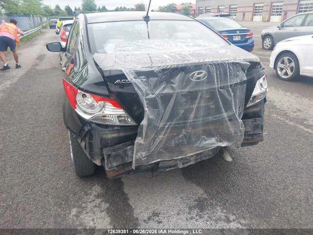12639381 :رقم المزاد ، KMHCT4AE7CU118870 vin ، 2012 Hyundai Accent Gl مزاد بيع