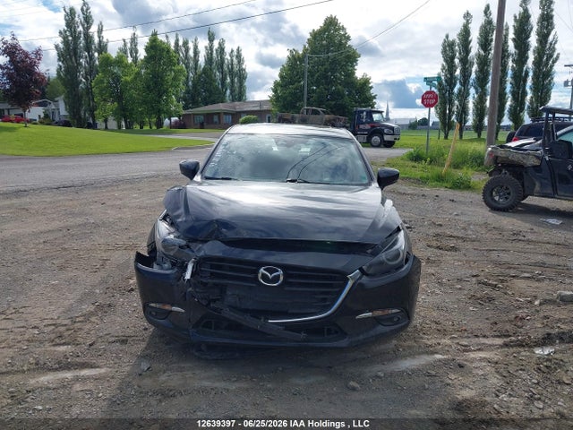 12639397 :رقم المزاد ، 3MZBN1W30JM167830 vin ، 2018 Mazda 3 Grand Touring مزاد بيع