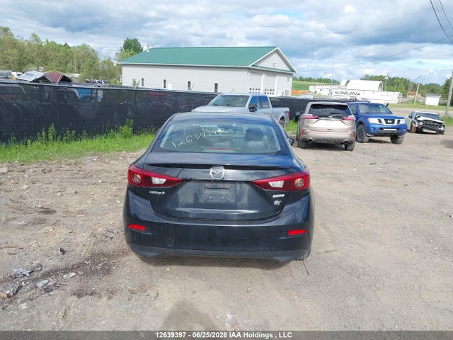 12639397 :رقم المزاد ، 3MZBN1W30JM167830 vin ، 2018 Mazda 3 Grand Touring مزاد بيع