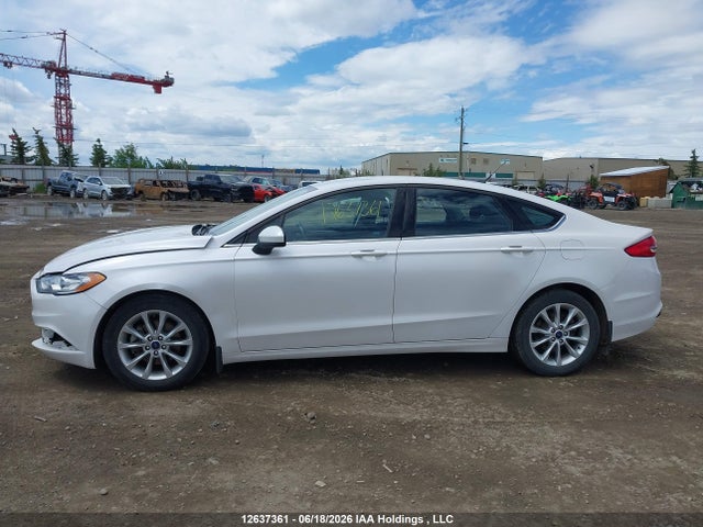 12637361 :رقم المزاد ، 3FA6P0H77HR106289 vin ، 2017 Ford Fusion Se مزاد بيع