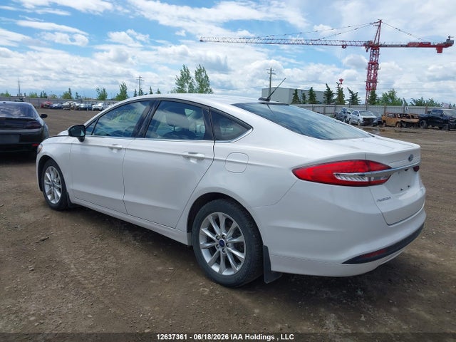 12637361 :رقم المزاد ، 3FA6P0H77HR106289 vin ، 2017 Ford Fusion Se مزاد بيع