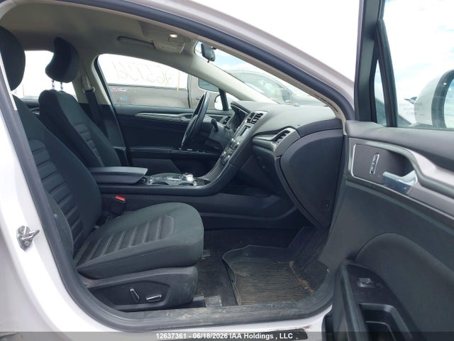 12637361 :رقم المزاد ، 3FA6P0H77HR106289 vin ، 2017 Ford Fusion Se مزاد بيع