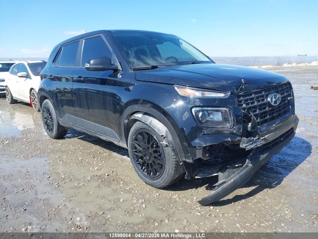Hyundai Venue Essential 2023 KMHRB8A33PU247309 главное изображение
