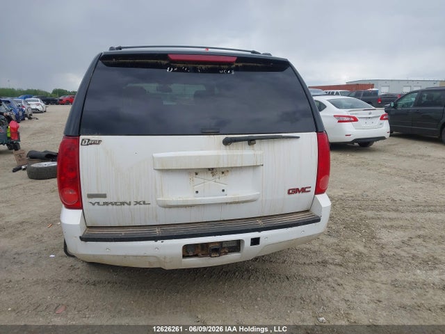2010 Gmc Yukon Xl 1500 Slt მანქანა იყიდება აუქციონზე, vin: 1GKUKKE32AR205038, აუქციონის ნომერი: 12626261