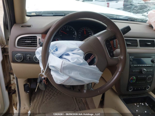 2010 Gmc Yukon Xl 1500 Slt მანქანა იყიდება აუქციონზე, vin: 1GKUKKE32AR205038, აუქციონის ნომერი: 12626261