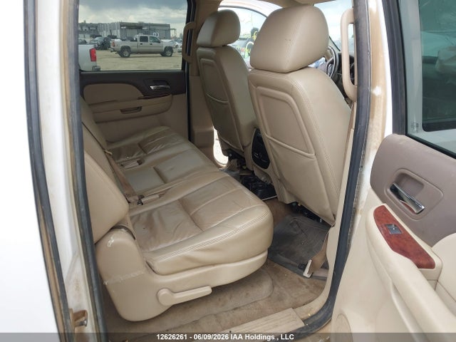 2010 Gmc Yukon Xl 1500 Slt მანქანა იყიდება აუქციონზე, vin: 1GKUKKE32AR205038, აუქციონის ნომერი: 12626261