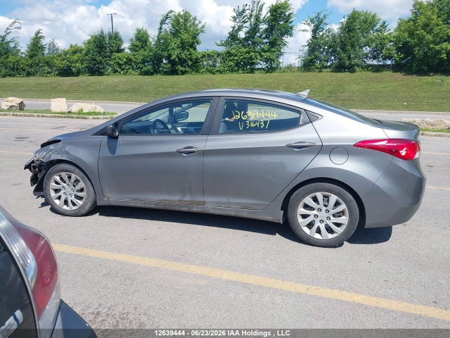 2013 Hyundai Elantra Gl მანქანა იყიდება აუქციონზე, vin: 5NPDH4AE0DH316437, აუქციონის ნომერი: 12639444
