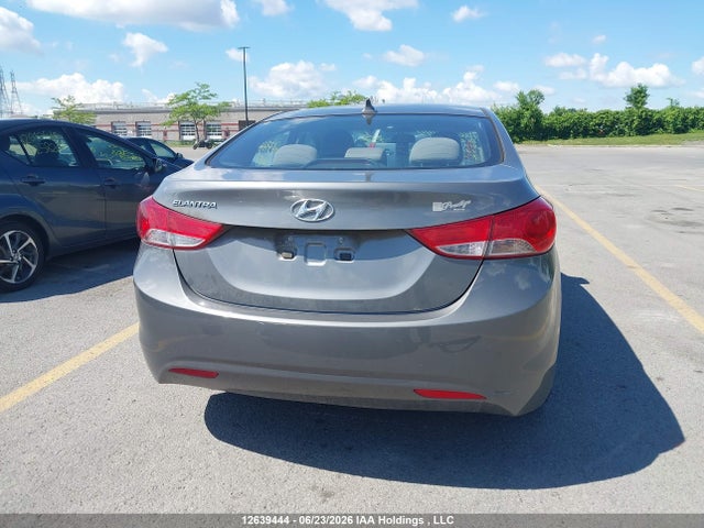 2013 Hyundai Elantra Gl მანქანა იყიდება აუქციონზე, vin: 5NPDH4AE0DH316437, აუქციონის ნომერი: 12639444