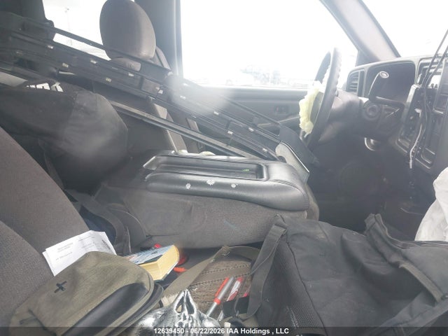 12639450 :رقم المزاد ، 1GTHK39U76E106008 vin ، 2006 Gmc New Sierra K3500 مزاد بيع