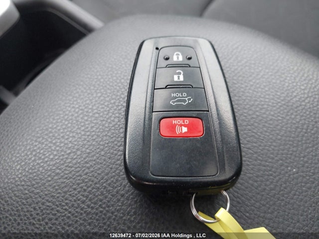 2025 Toyota Rav4 Xle/xle Premium მანქანა იყიდება აუქციონზე, vin: 2T3R1RFV7SW548555, აუქციონის ნომერი: 12639472
