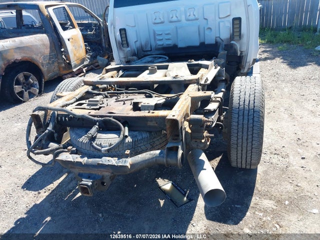 1GT42VCY2KF233744 GMC Sierra 3500hd Slt