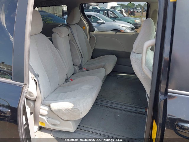 2011 Toyota Sienna Le მანქანა იყიდება აუქციონზე, vin: 5TDKK3DC3BS089989, აუქციონის ნომერი: 12639539