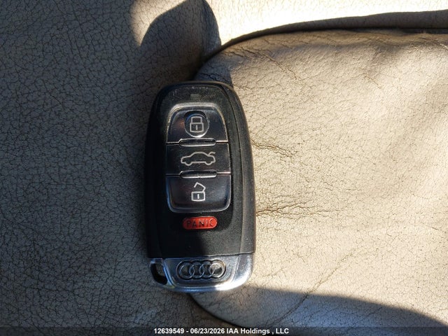 2010 Audi A5 Premium მანქანა იყიდება აუქციონზე, vin: WAUCFBFR7AA010806, აუქციონის ნომერი: 12639549