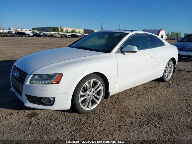 2010 Audi A5 Premium მანქანა იყიდება აუქციონზე, vin: WAUCFBFR7AA010806, აუქციონის ნომერი: 12639549