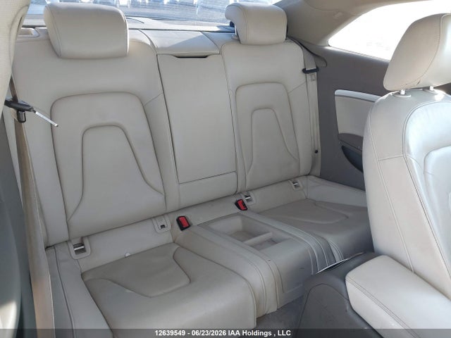 2010 Audi A5 Premium მანქანა იყიდება აუქციონზე, vin: WAUCFBFR7AA010806, აუქციონის ნომერი: 12639549