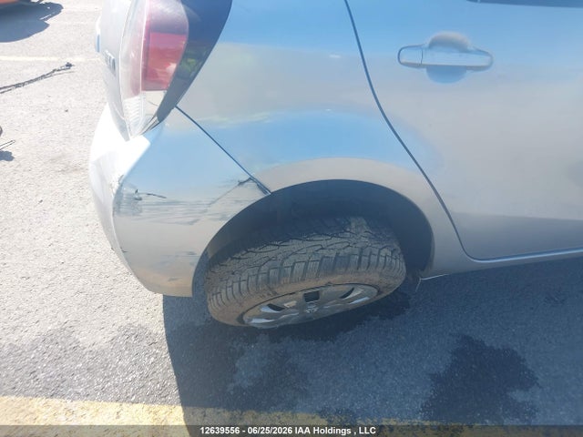 2015 Toyota Prius C მანქანა იყიდება აუქციონზე, vin: JTDKDTB33F1586492, აუქციონის ნომერი: 12639556