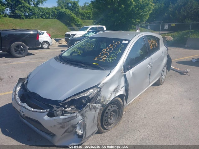 2015 Toyota Prius C მანქანა იყიდება აუქციონზე, vin: JTDKDTB33F1586492, აუქციონის ნომერი: 12639556
