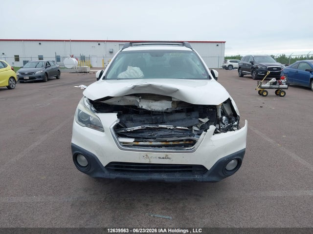 Subaru Outback 2.5i Limited Package 2016 4S4BSCNC4G3202741 Image 11