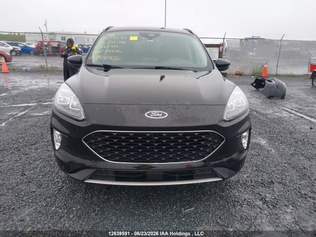 12639591 :رقم المزاد ، 1FMCU9DZ5LUA62971 vin ، 2020 Ford Escape Titanium Hybrid مزاد بيع