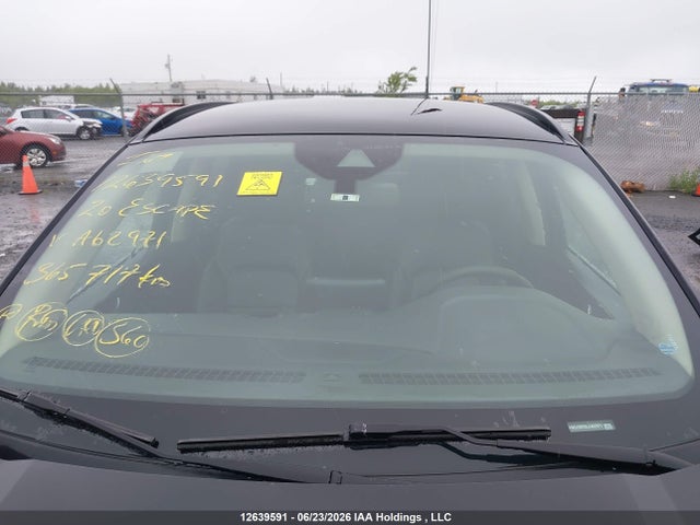 12639591 :رقم المزاد ، 1FMCU9DZ5LUA62971 vin ، 2020 Ford Escape Titanium Hybrid مزاد بيع