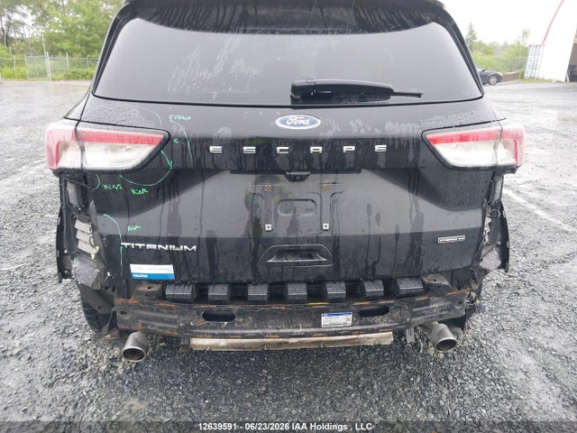 12639591 :رقم المزاد ، 1FMCU9DZ5LUA62971 vin ، 2020 Ford Escape Titanium Hybrid مزاد بيع