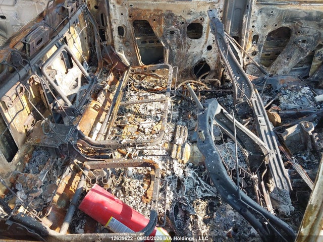 GMC Sierra K2500 At4 2023 1GT49PE74PF243792 Image 8