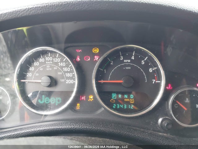 2014 Jeep Wrangler Unlimited Sahara მანქანა იყიდება აუქციონზე, vin: 1C4BJWEGXEL127164, აუქციონის ნომერი: 12639641