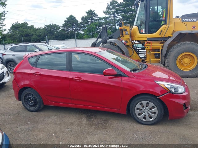 2017 Hyundai Accent Se მანქანა იყიდება აუქციონზე, vin: KMHCT5AE7HU351757, აუქციონის ნომერი: 12639659