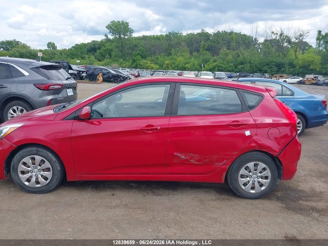 2017 Hyundai Accent Se მანქანა იყიდება აუქციონზე, vin: KMHCT5AE7HU351757, აუქციონის ნომერი: 12639659