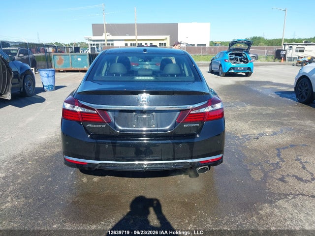 Honda Accord Touring 2017 1HGCR2F00HA808975 Image 16