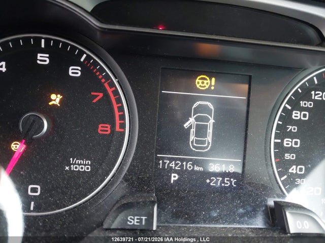 WAUBFCFL9GN009736 Audi A4 Komfort Plus