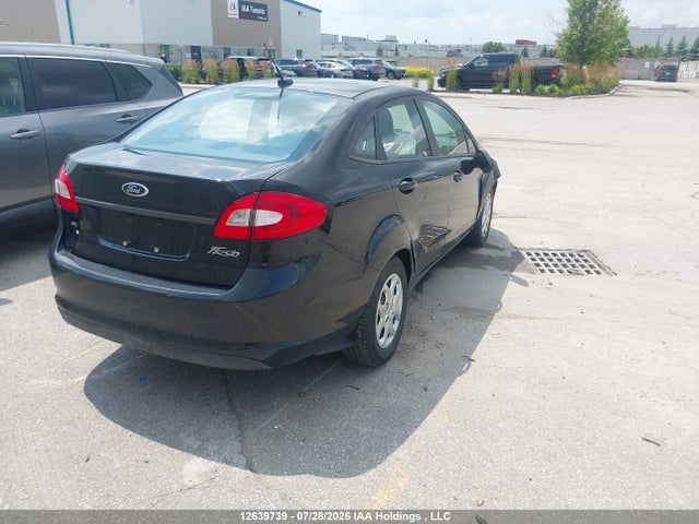 12639739 :رقم المزاد ، 3FADP4BJ1DM157393 vin ، 2013 Ford Fiesta Se مزاد بيع