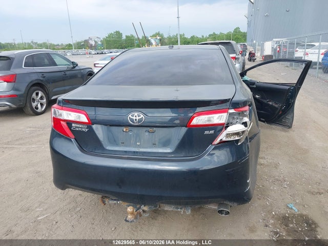 12629565 :رقم المزاد ، 4T1BF1FKXEU434878 vin ، 2014 Toyota Camry Se مزاد بيع