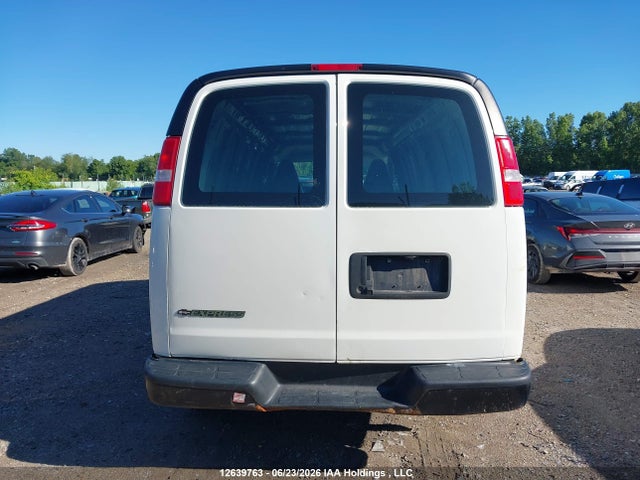 Chevrolet Express 2500 2019 1GCWGBFP5K1288696 Image 16