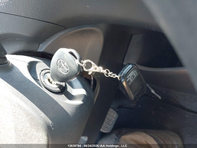 12639794 :رقم المزاد ، JTDBT9K32A1372463 vin ، 2010 Toyota Yaris مزاد بيع