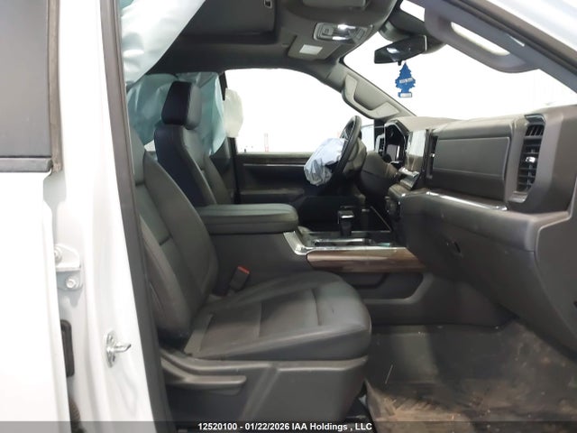 Продажа на аукционе авто 2025 Chevrolet Silverado 1500 4wd Lt Trail Boss, vin: 3GCUKFE82SG233194, номер лота: 12520100
