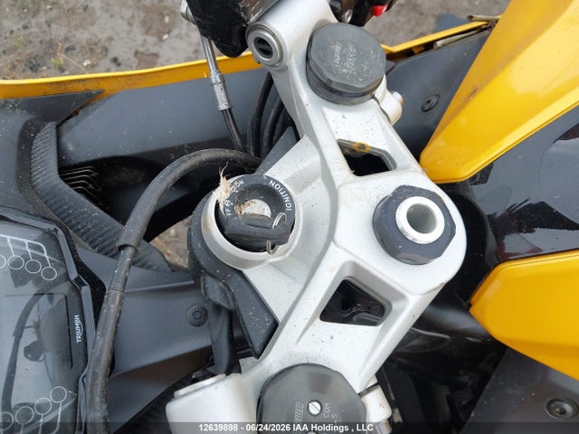 SMTL23UF3TTCP3044 Triumph Motorcycle Daytona 660