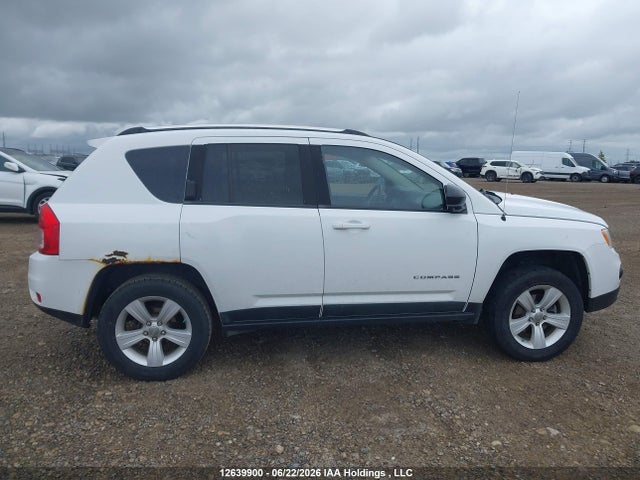 12639900 :رقم المزاد ، 1J4NF4FB8BD256378 vin ، 2011 Jeep Compass مزاد بيع
