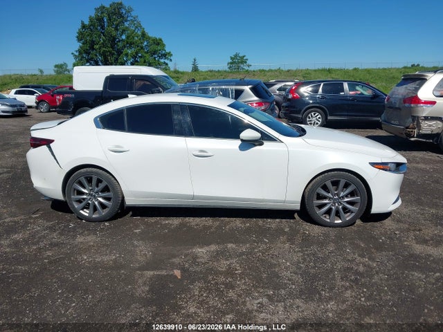Mazda MAZDA3 2019 3MZBPADM0KM104850 Image 13