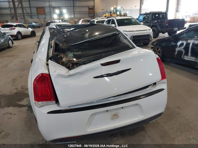 Chrysler 300C 2016 2C3CCAKG1GH274600 Image 21
